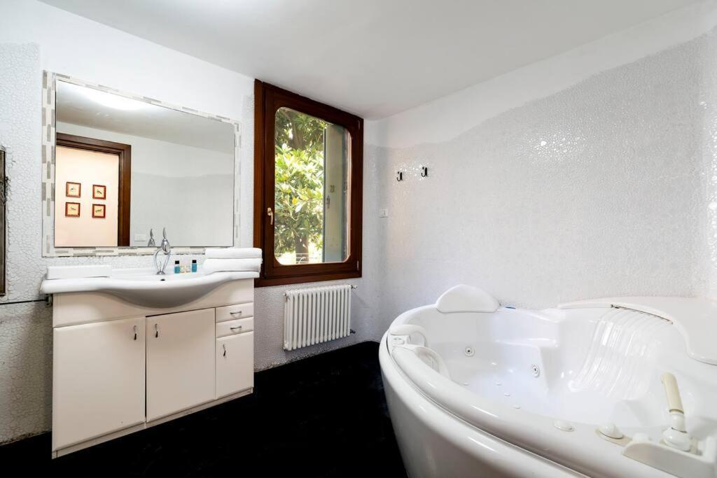 Апартаменты Ca' Mandorla 027042Loc09523 Венеция Экстерьер фото
